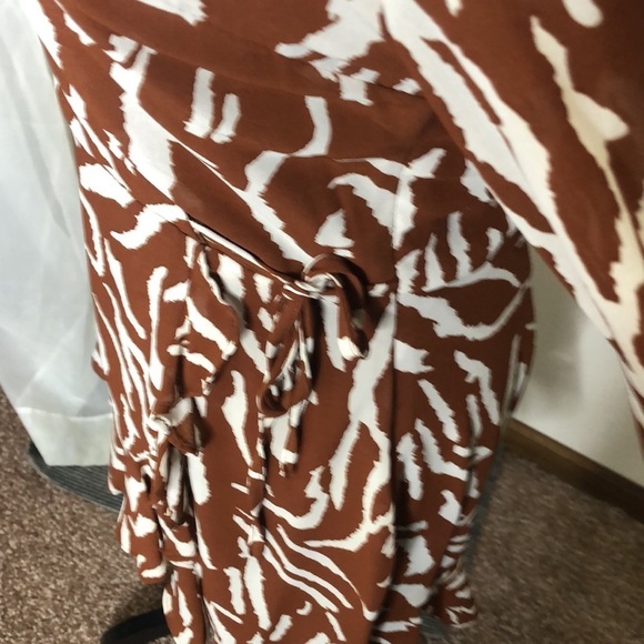 V ery j brown and white sheer long sleeve mini dress size small - Picture 5 of 10